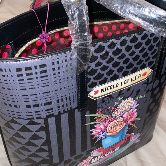 Stylish Nicole Lee Purse - Picture 4 of 9